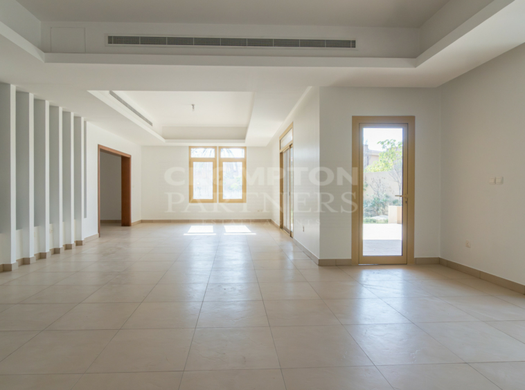 Spacious | With Swimming Pool | Vacant