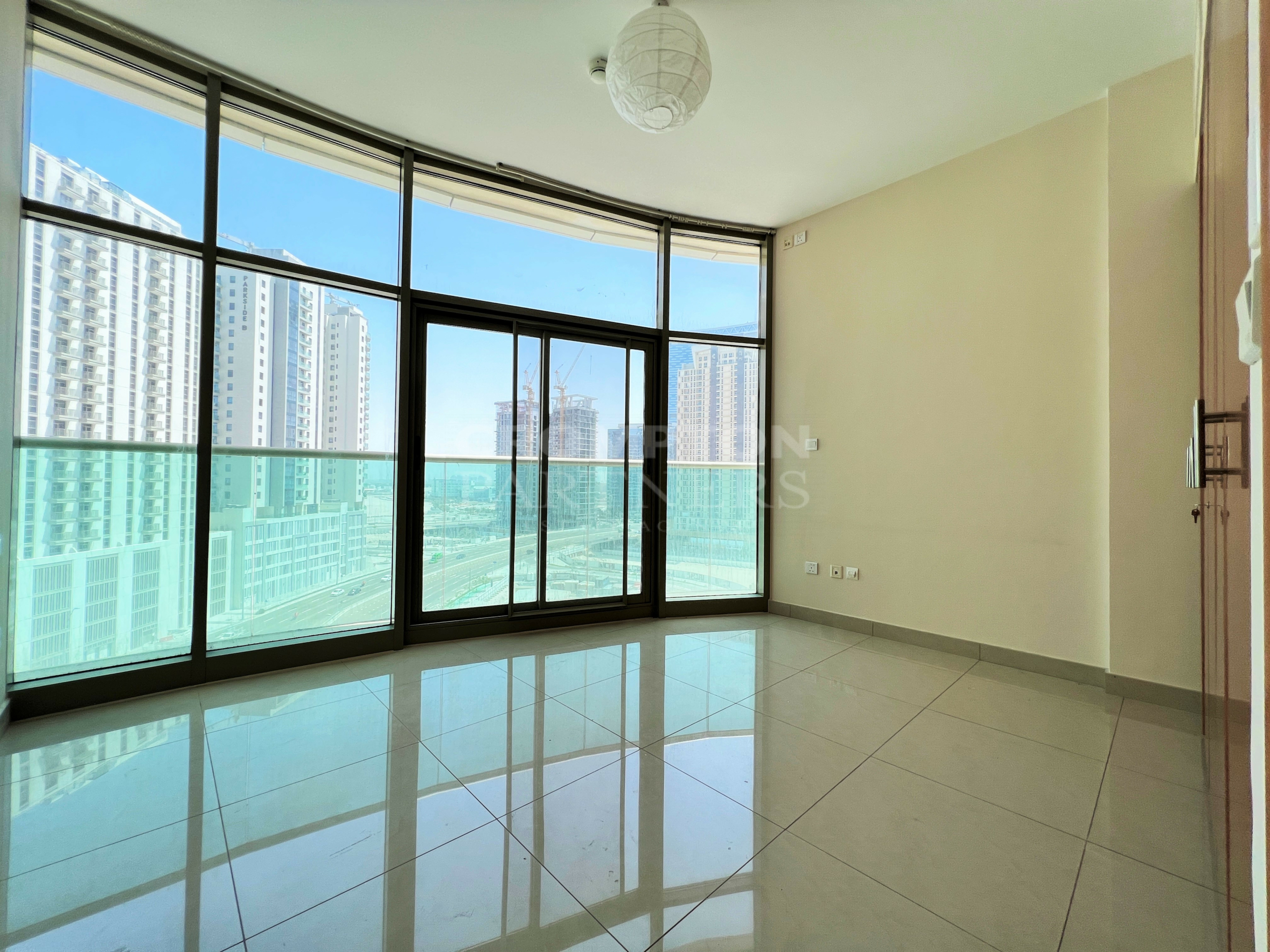 Sea View | White Goods | Maidsroom | Balcony