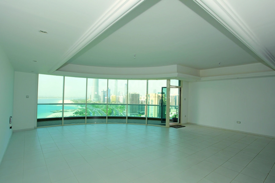 Duplex | Sea View | Spacious | Prime Area