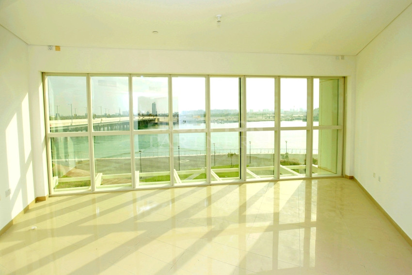 Spacious Apt |  Canal Facing | Next to Reem Mall