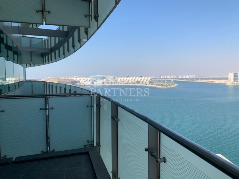 Vacant | Balcony | Sea views | Beach Access