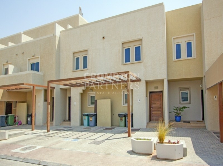 Desert Style | Open Kitchen | Backyard Garden