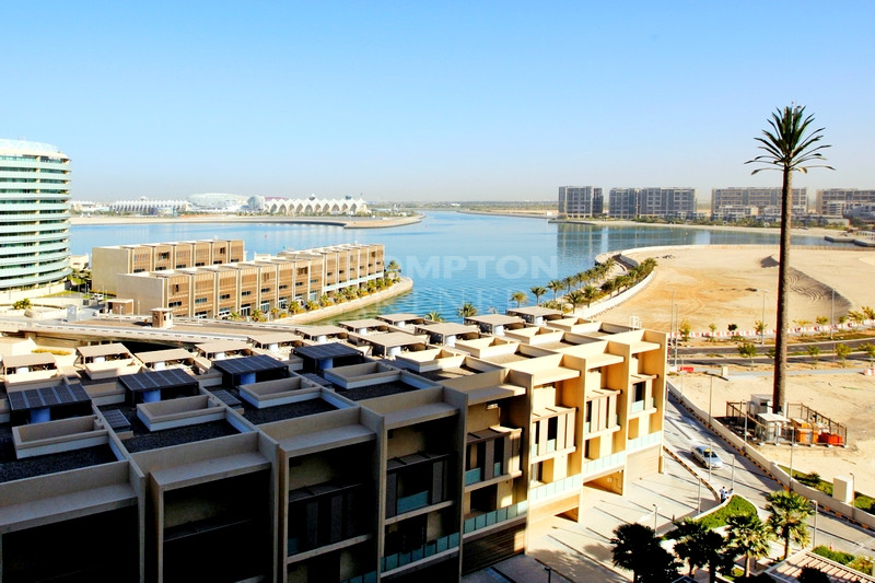 Canal Views | Beach Access | Balcony | Vacant