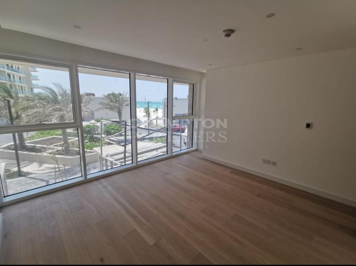 PARTIAL SEAVIEW | DIRECT BEACH ACCESS |GREAT UNIT