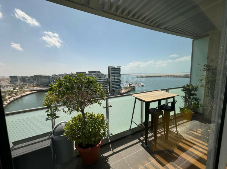 Top floor | Fully Refurbished| Sea | Sunset view